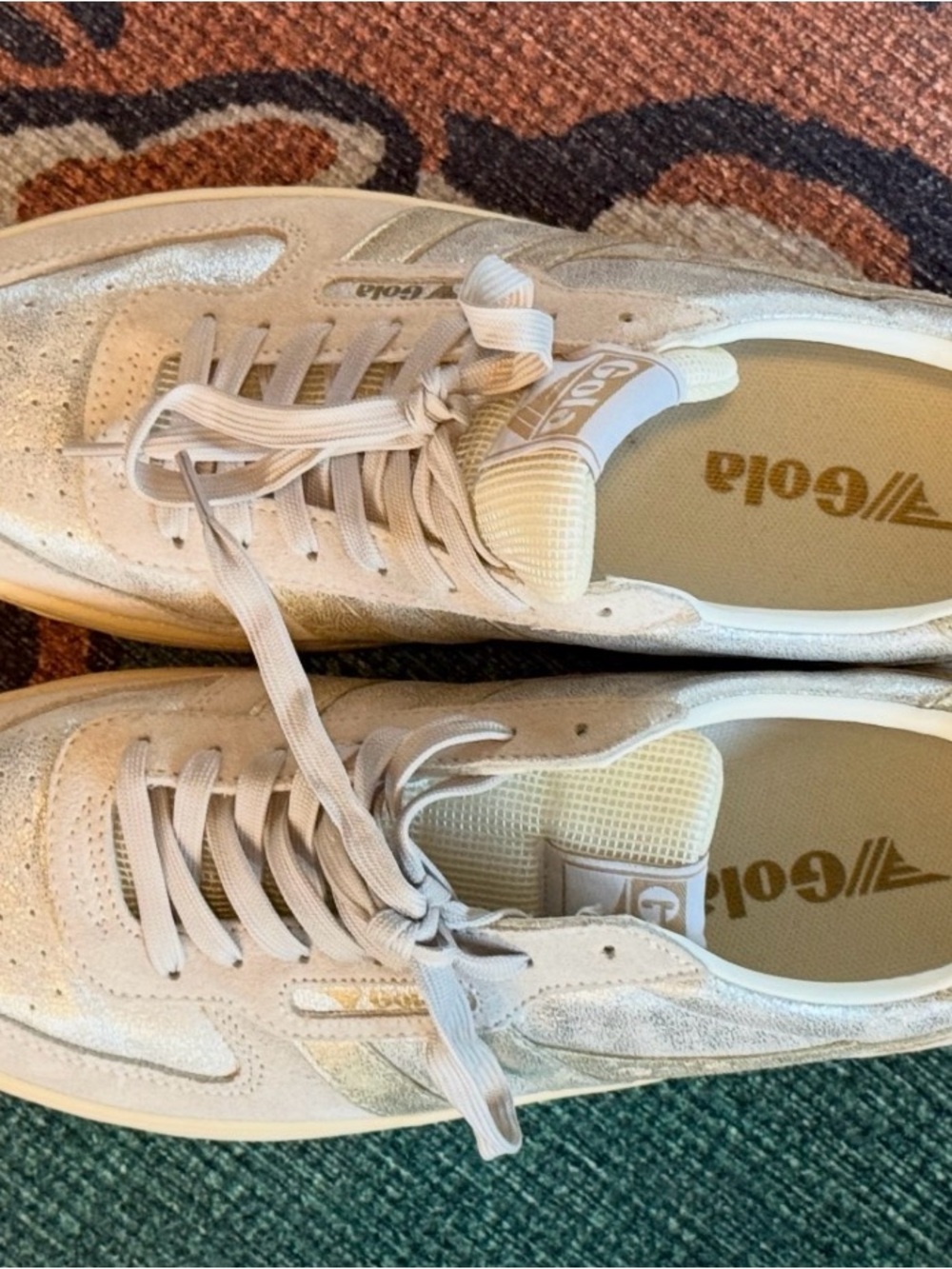 Gola Cream Suede Retro Court Sneakers silver and gold size 41, 10 like new
